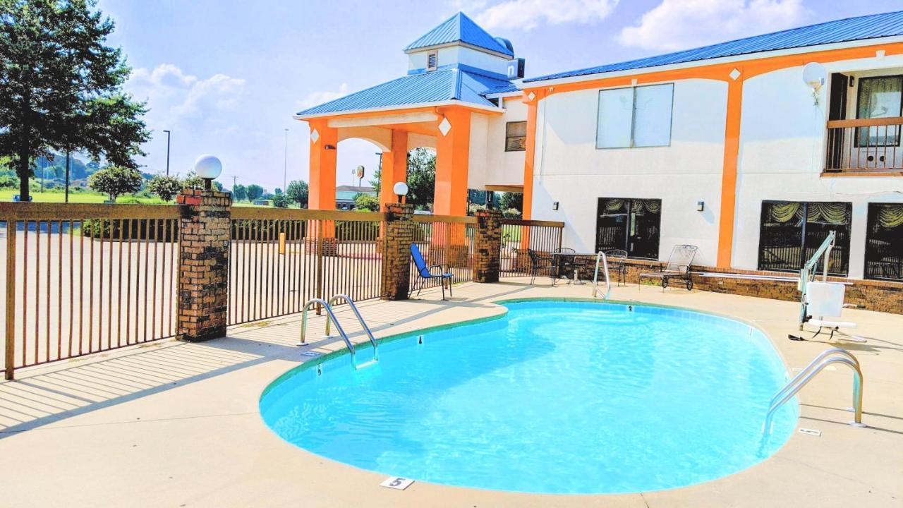 Hotel Quality & Decatur I-65 Priceville