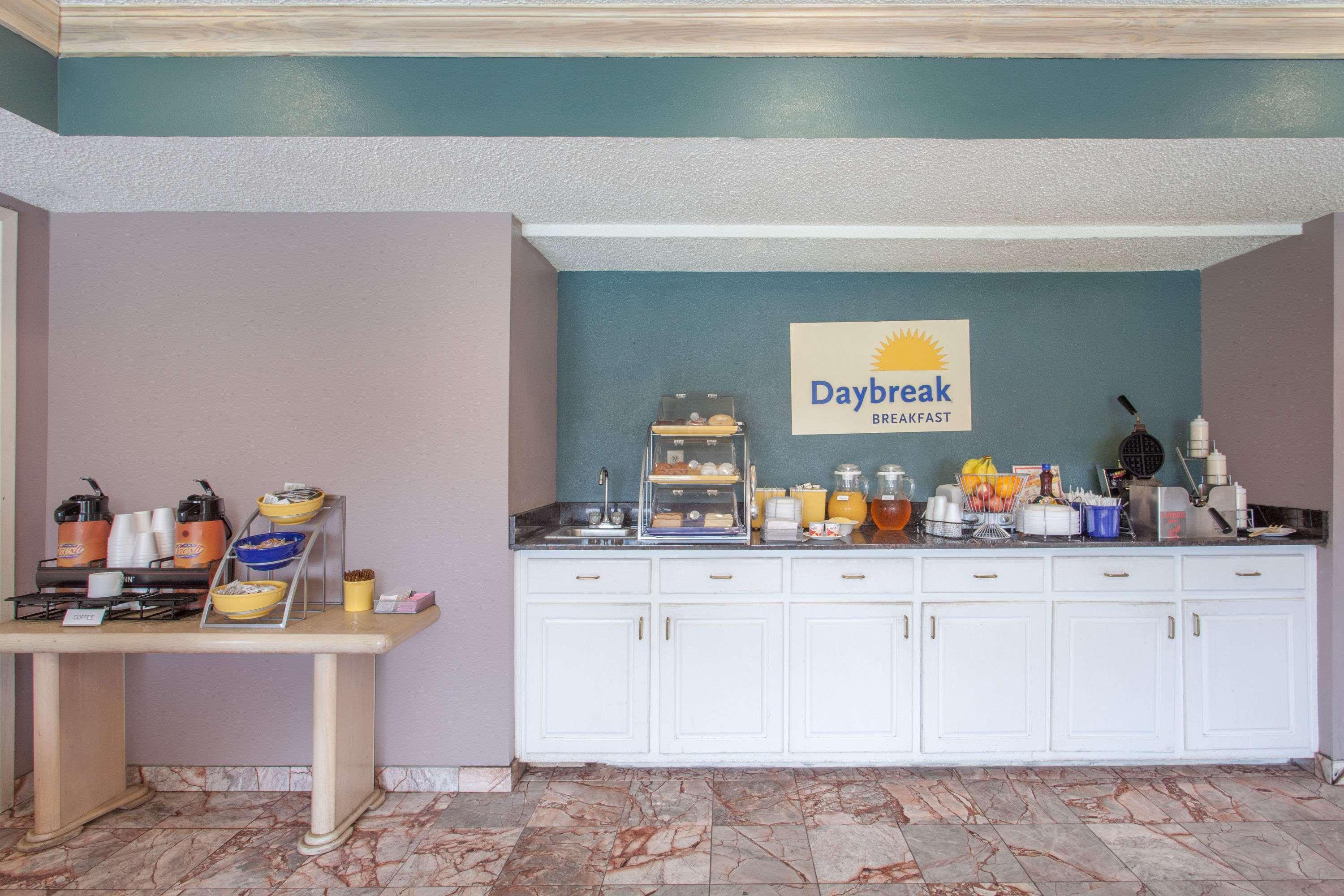 Hotel Quality & Decatur I-65 Priceville