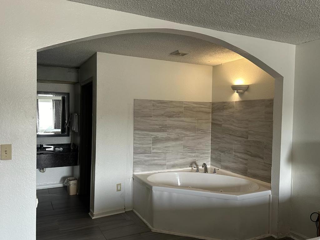 Hotel Quality & Decatur I-65