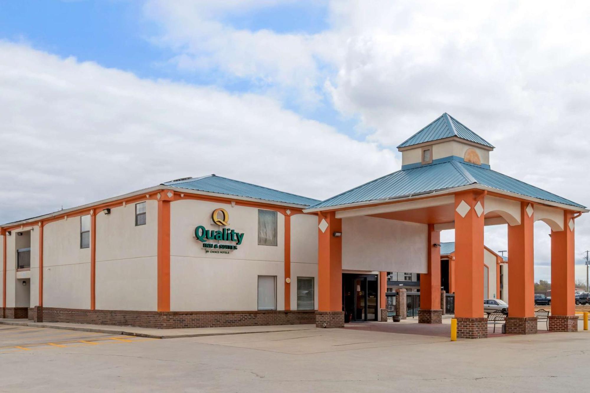 Hotel Quality & Decatur I-65 2*