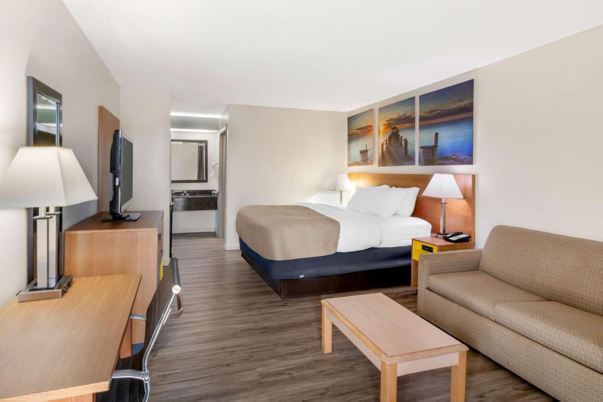 Hotel Quality & Decatur I-65 Priceville