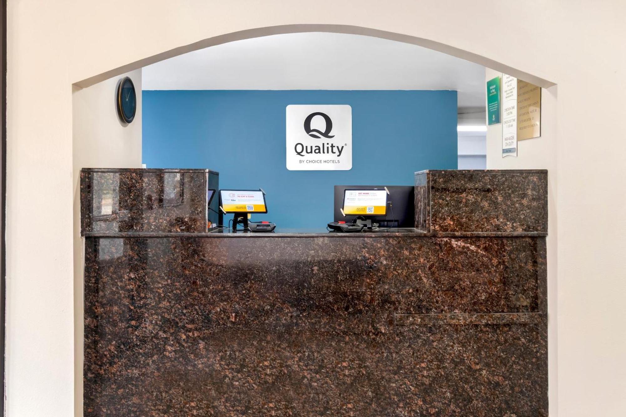 Quality & Decatur I-65 Hotel